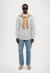 Polo Ralph Lauren SLIM FIT STRIPED OXFORD SHIRT - Shirt - pine/white