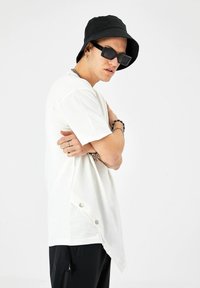 Megaman T-Shirt basic - weiß