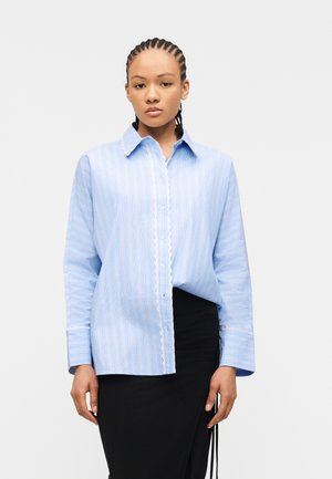 ONLOSIRIS STRIPED SHIRT - Button-down blouse - kentucky blue/bright white