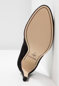 Tamaris Decolleté - black