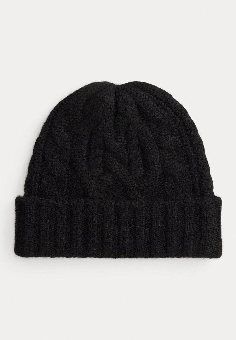 Gorro de malha preto com um design de malha em cabos na parte superior e um punho canelado na parte inferior. Feito de material macio, como lã ou acrílico.