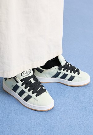 adidas Originals CAMPUS 00S W - Skate shoes - linen green/core black/footwear white