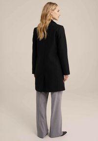 WE Fashion Kratki kaputi - black