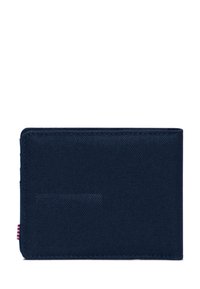 Portafoglio in tessuto blu navy con una superficie liscia, forma rettangolare e una piccola accentuazione a strisce rosse e bianche sul lato sinistro.