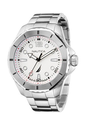 Montre en acier inoxydable argenté avec un cadran blanc, des accents noirs et rouges, de grands index d'heure, un indicateur de date et un mouvement à quartz.