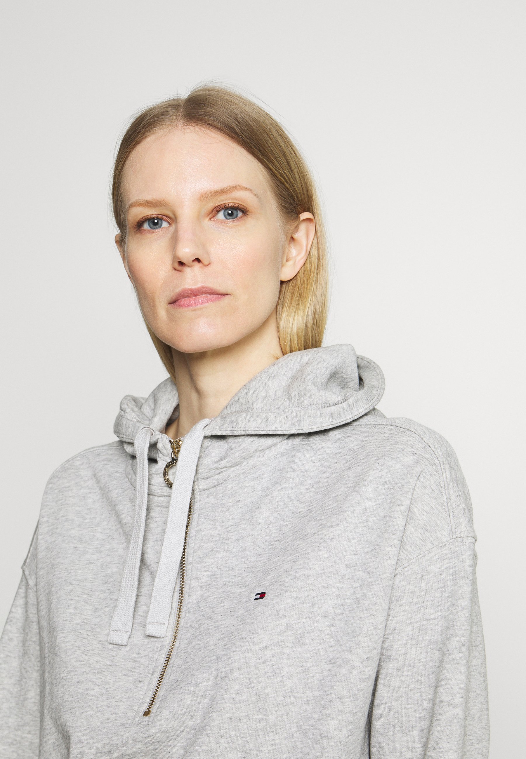 tommy hilfiger half zip grey