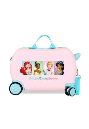 Maleta rosa para niños con ruedas y asa azules, con cuatro princesas de Disney y el texto "¡Imagina, Crea, Explora!"