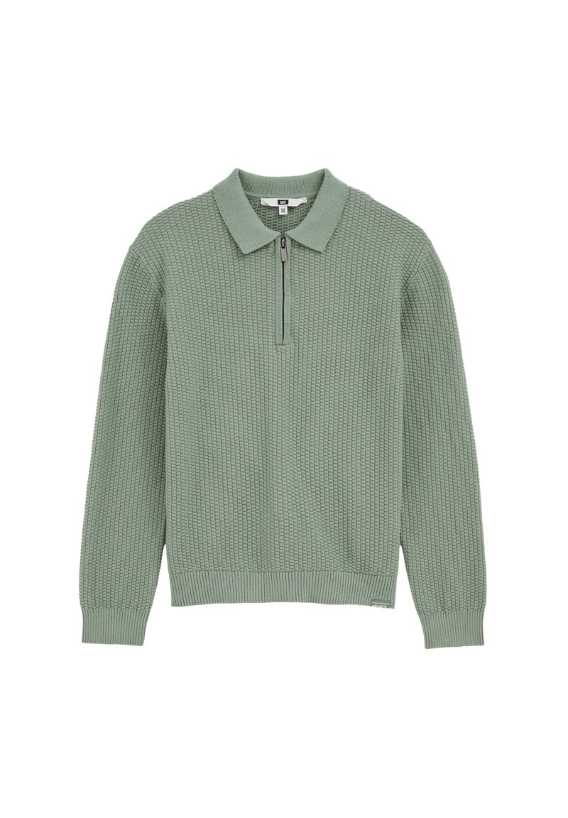 Pull tricot vert clair avec motif texturé, manches longues, poignets et ourlet côtelés, et une courte fermeture éclair sous un col rabattable.