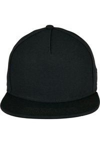 Svart baseballcap med strukturert krone, flat visir og teksturert stoff. Har synlige sømmer og et sidelogo-patch.