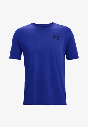 T-shirt bleu à manches courtes avec col rond et petit logo noir Under Armour sur la poitrine gauche.