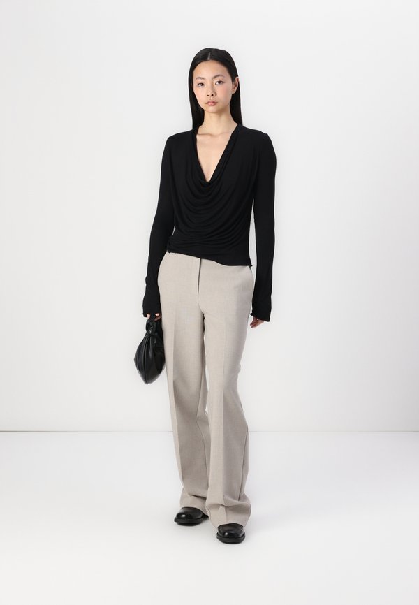 MELINDA DRAPE - Long sleeved top3