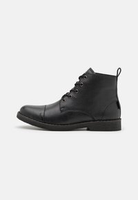 TRACK - Veterboots - full black