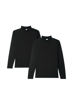 Due maglioni a collo alto a maniche lunghe neri, realizzati in tessuto morbido, con un design a collo alto e una silhouette aderente.