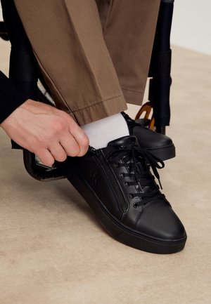 Calvin Klein Jeans, Baskets basses - black