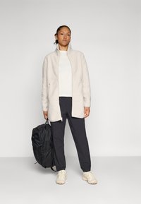 Jack Wolfskin HIGH CURL - Manteau d'hiver - pale sand