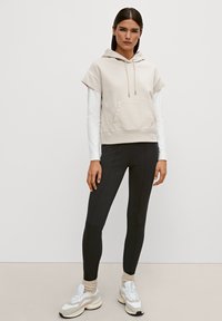 comma casual identity SLIM MIT PINTUCKS - Leggings - schwarz