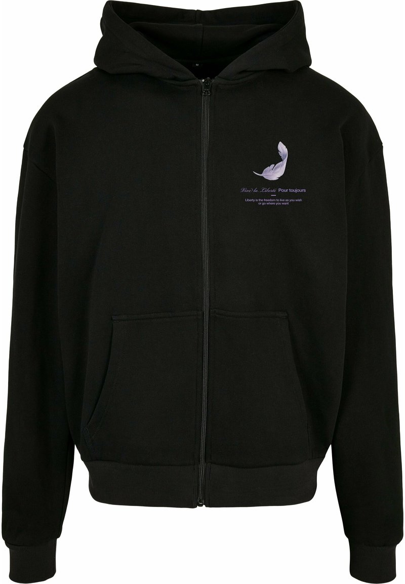 Sudadera negra con cremallera y bolsillo frontal, con diseño de pluma morada y texto en el lado izquierdo. Confeccionada con tela suave y texturizada.