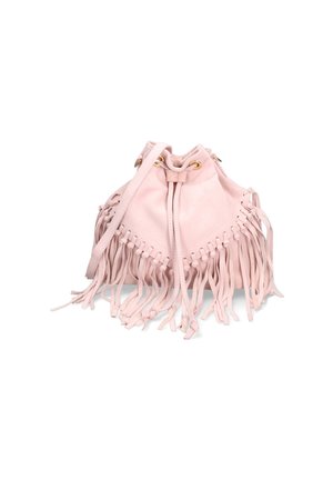 Lichtroze suède emmertas met franjes, trekkoordsluiting en vergulde hardware. Gestuctureerd oppervlak en zachte uitstraling.