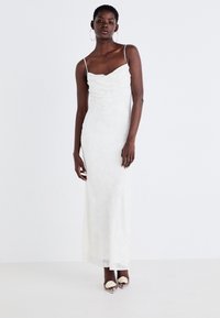 Gina Tricot FLORAL COWL NECK DRESS - Maxiklänning - egret