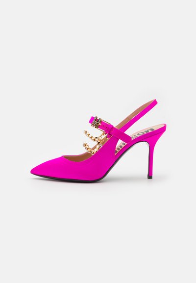 MOSCHINO Escarpins à talons hauts - pink