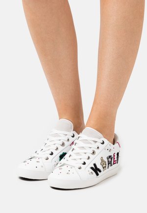 SKOOL KARNIMAL BADGE - Sneaker low - white