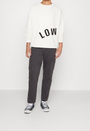 LOW LIGHTS STUDIOS® Felpa - off-white