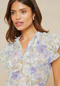 Lipsy RUFFLE SLEEVE V NECK TIE FRONT - REGULAR FIT - Blūze - blue