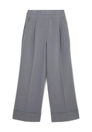 Pantalons gris à jambe large avec une taille extensible, poches latérales et un tissu lisse et texturé, affichant un ourlet net et un minimum de détails.