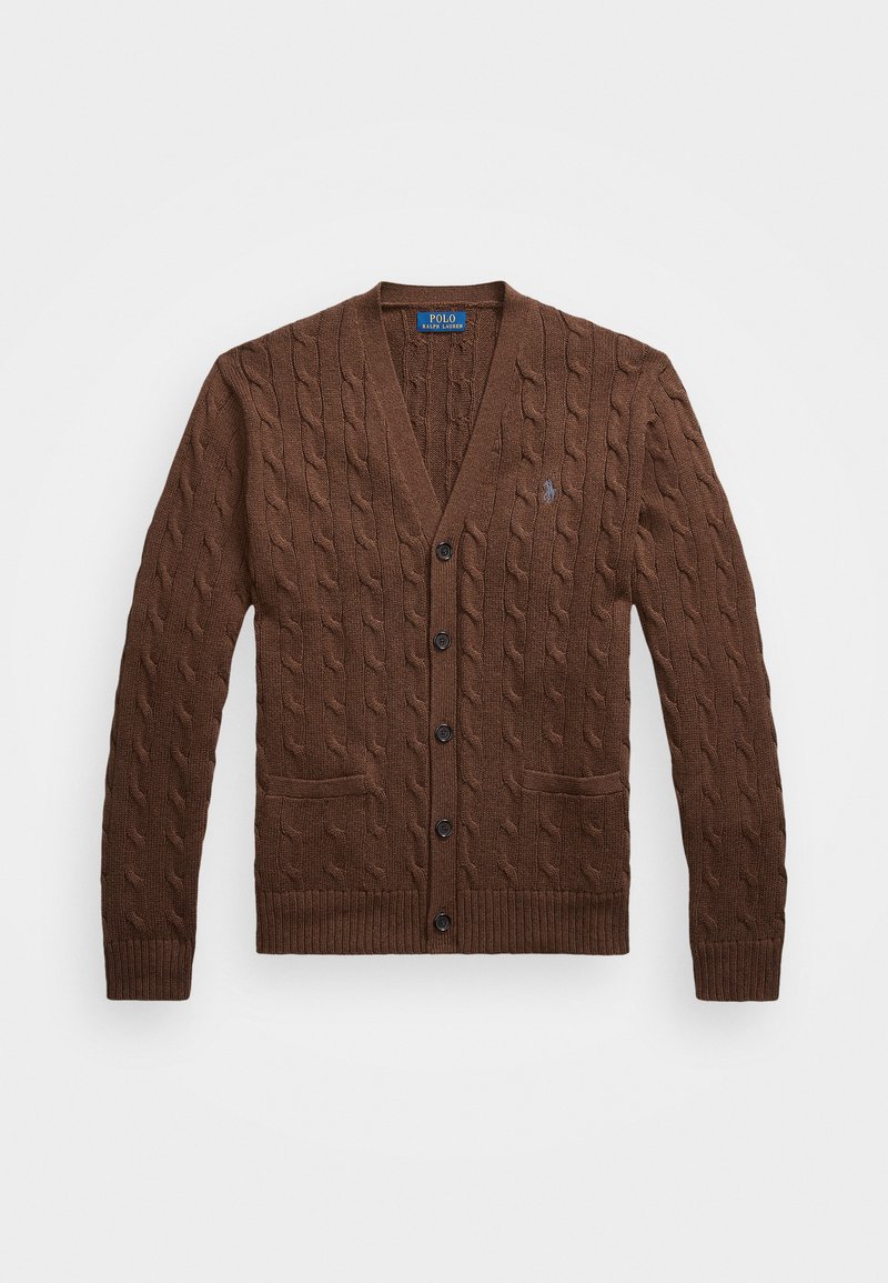 Cardigan a maglia lavorata a treccia marrone con scollo a V, sei bottoni, due tasche frontali e polsini e orlo a costine. Logo ricamato sul petto.