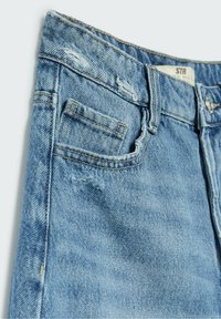 Stradivarius Farkkushortsit - light blue
