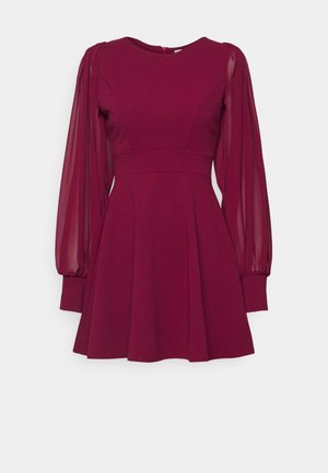 WAL G PETITE KAT SLEEVE DRESS - Jerseykjole - berry wine