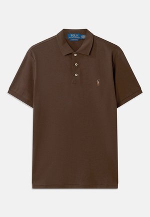 Brown polo shirt made of cotton, featuring a three-button placket and an embroidered logo on the left chest. Short sleeves, classic fit.