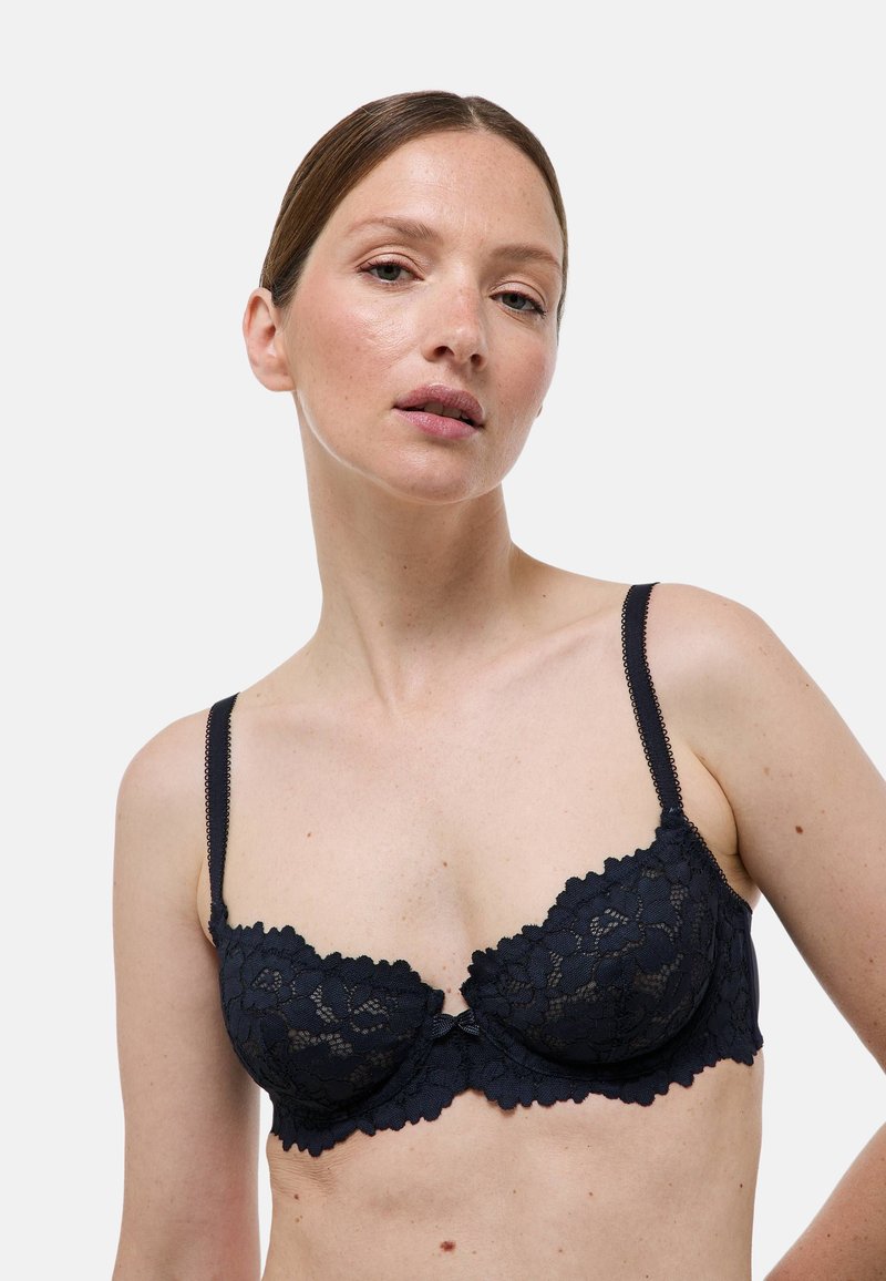 Monoprix Soutien-gorge à armatures - marine