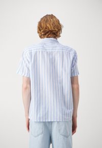 Selected Homme SLHRELAXSUN SHIRT RESORT - Marškiniai - cashmere blue