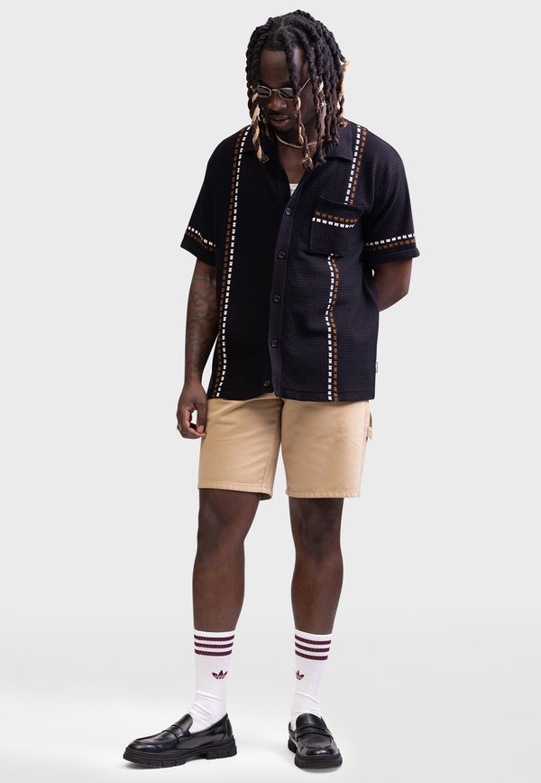 EDUARDO BOXY FIT - Shirt3