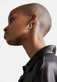 TUBE EARRING M - Single earring - yellow gold-coloured
