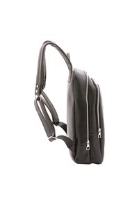 Sac à dos en cuir noir avec deux compartiments zippés, des bretelles ajustables et une texture lisse. Présente des accessoires en métal argenté et une forme rectangulaire.