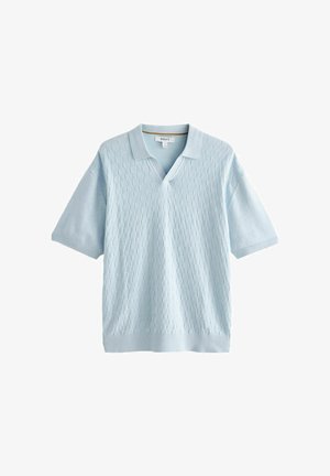 Lichtblauwe polo trui met korte mouwen, een gestructureerd ruitpatroon, ribbelkraag en -zoom en een V-hals ontwerp.