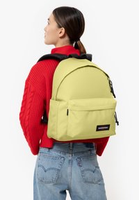 Eastpak DAY PAK'R - Zaino - endive green