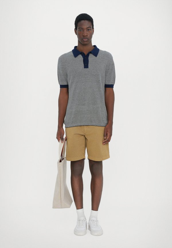 CLASSIC - Shorts - beige4