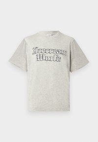 Ανοιχτό γκρι κοντομάνικη μπλούζα από βαμβάκι, με μαύρο γραφικό "Icecream World" σε καλλιγραφική γραμματοσειρά στην μπροστινή πλευρά.