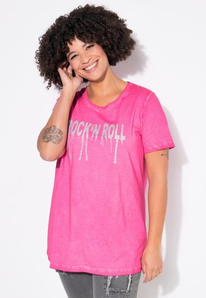 KOMFORT FIT ROCK N ROLL - Print T-shirt - hibiscus pink