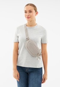 Larkson HELGE - Marsupio - sand