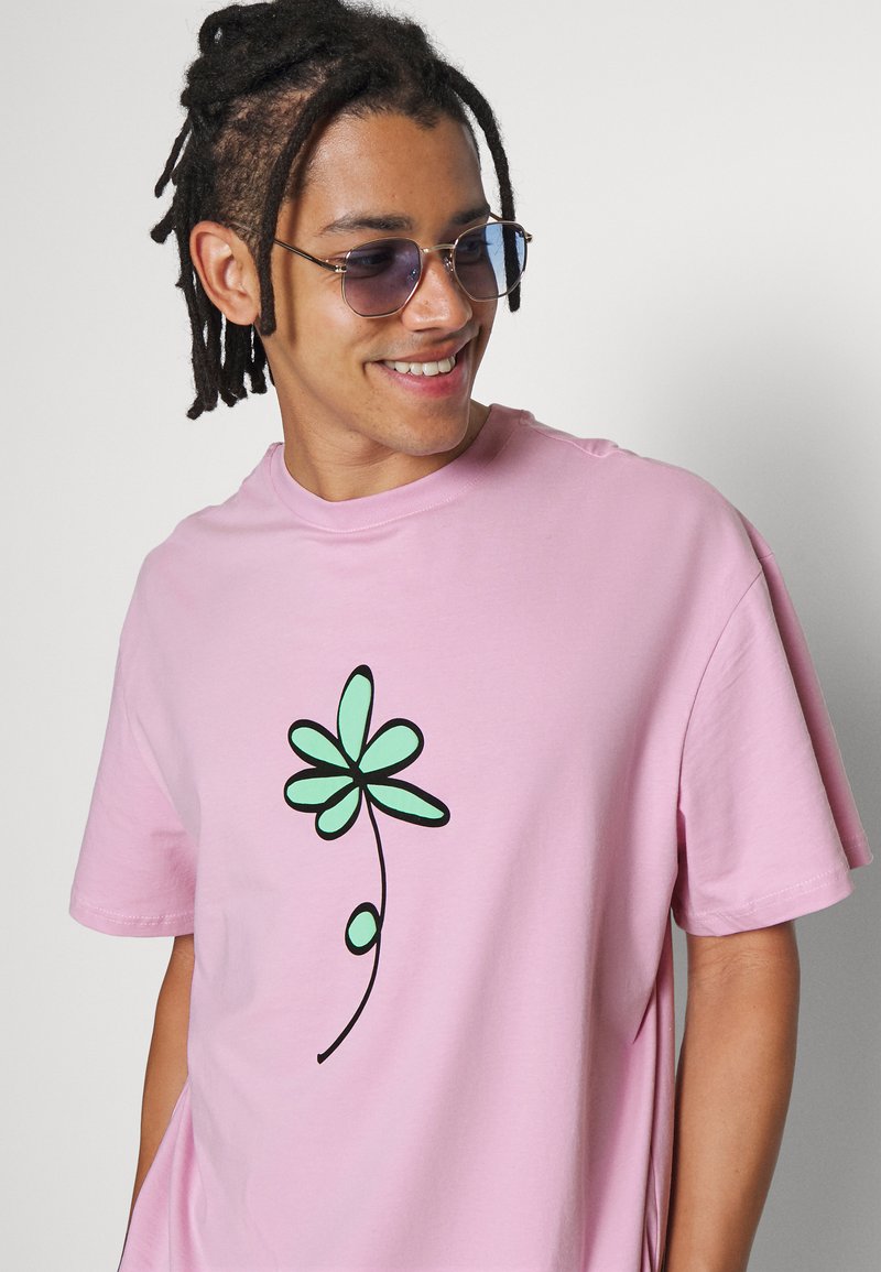 Damen T-Shirts | Endless Nights FLOWER GRAPHIC TEE UNISEX T-Shirt print pink - HD03756 Damen T-Shirts | Endless Nights FLOWER GRAPHIC TEE UNISEX T-Shirt print pink - HD03756