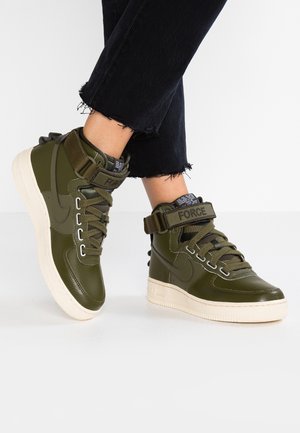 Baskets montantes - olive