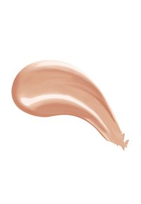 Flüssiges Make-up-Farbmustertest, hellpeachfarbig, glatte Textur, glänzendes Finish, in gekrümmter Form auf weißem Hintergrund aufgetragen.