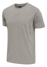 Szary t-shirt z krótkim rękawem wykonany z miękkiego, lekkiego materiału. Posiada klasyczny okrągły dekolt i luźny krój. Minimalistyczny design bez wzorów.