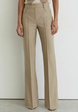 Reiss, REGULAR FIT - SOFIA FLARED TWILL SEAM-DETAIL TROUSERS - Broek - neutral