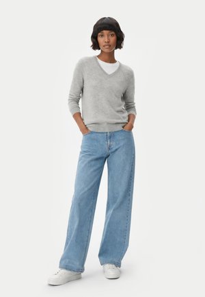 ESSENTIAL V-NECK SWEATER - Pullover - dawn blue