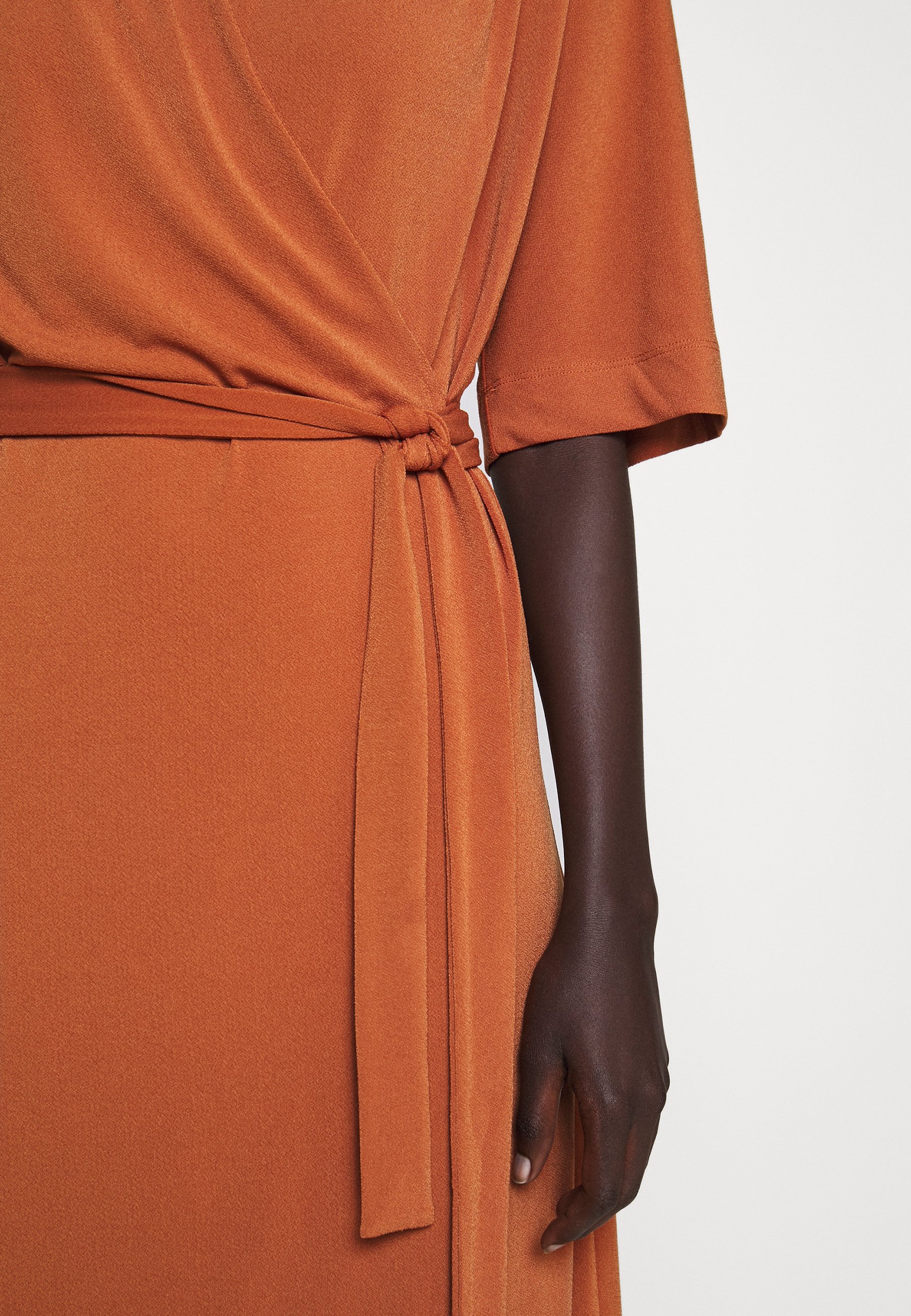 By Malene Birger IVESIA Jerseykjole brick Zalando.no By Malene Birger IVESIA - Jerseykjole - brick